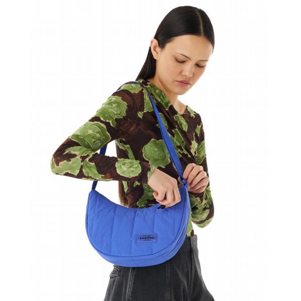 Eastpak-HALF MOON BAG Puff Checks Blue